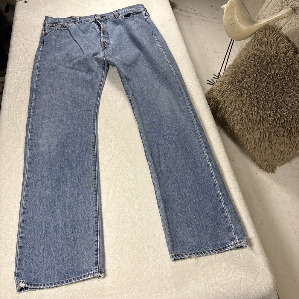 Levis 501 Original Fit Jeans Mens 35x34 Medium Stonewash Straight Button Fly‎
